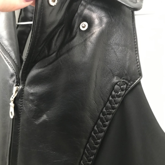 Vintage Genuine Cropped Black Leather Motorcycle Vest Women’s - Picture 4 of 10